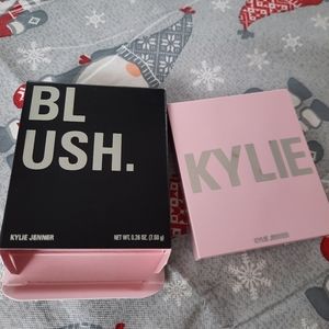 Kylie Jenner pressed blush powder in pink power